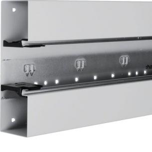 7035 ral 68x210mm stl i brs65210 installationskanalbund